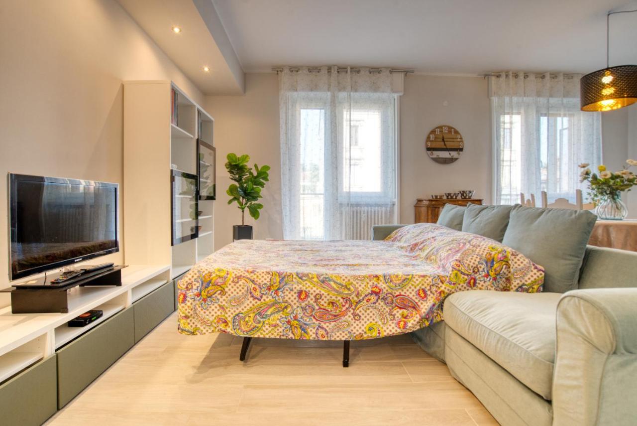 Caseospitali - Casa Janas, Elegante Trilocale Per 5 In Zona Centrale Milán Exterior foto