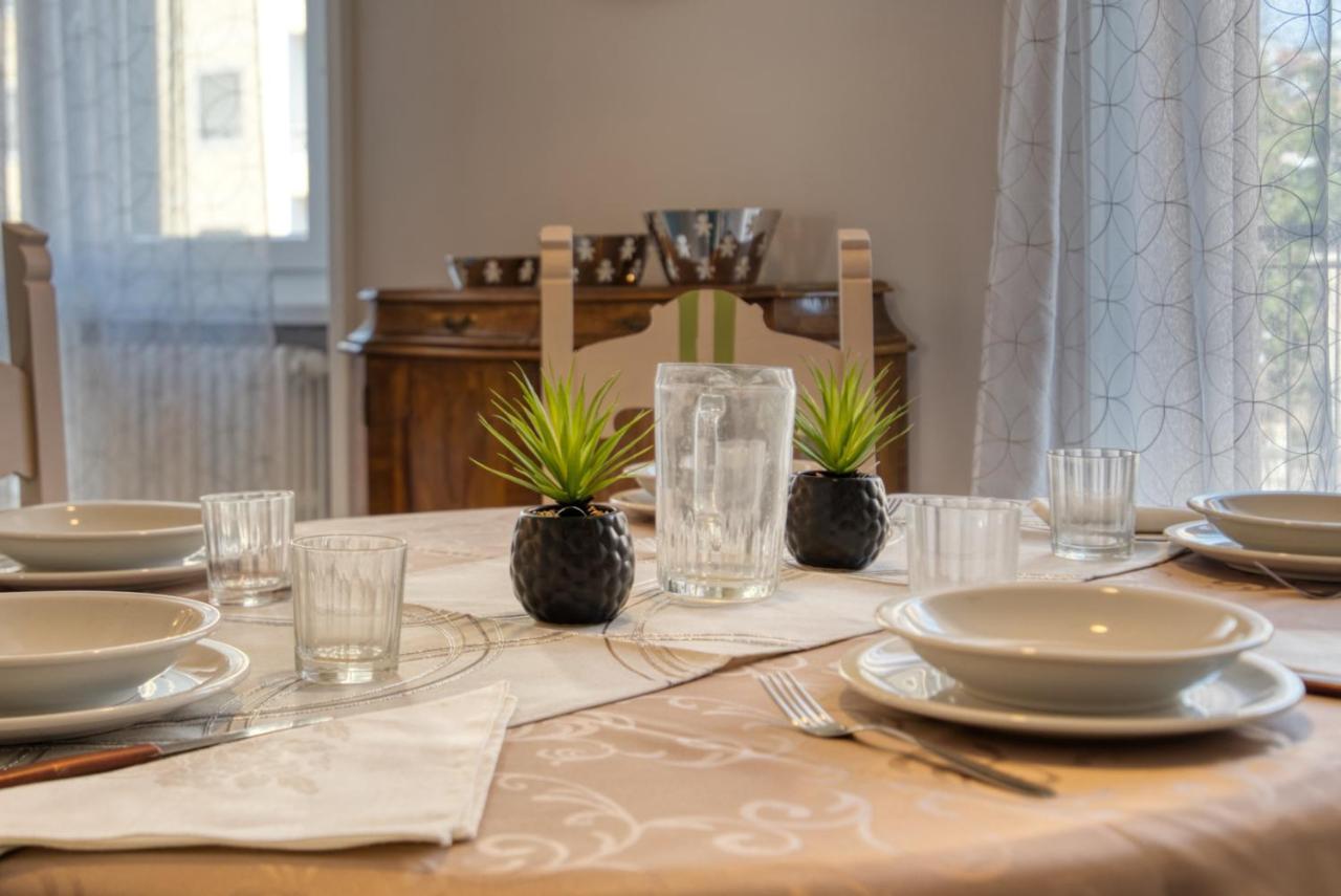Caseospitali - Casa Janas, Elegante Trilocale Per 5 In Zona Centrale Milán Exterior foto