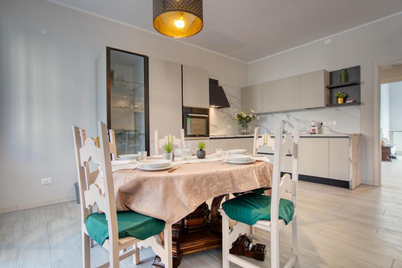 Caseospitali - Casa Janas, Elegante Trilocale Per 5 In Zona Centrale Milán Exterior foto