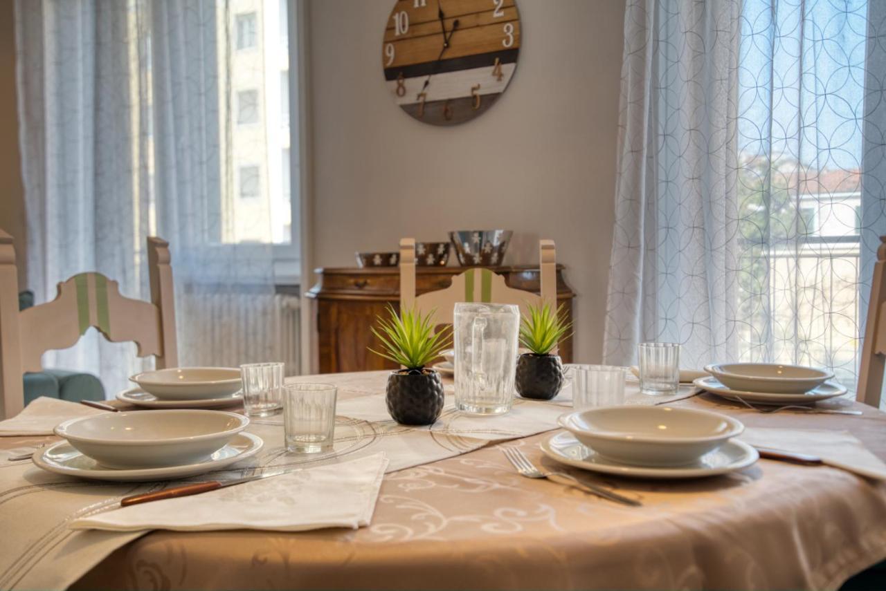 Caseospitali - Casa Janas, Elegante Trilocale Per 5 In Zona Centrale Milán Exterior foto